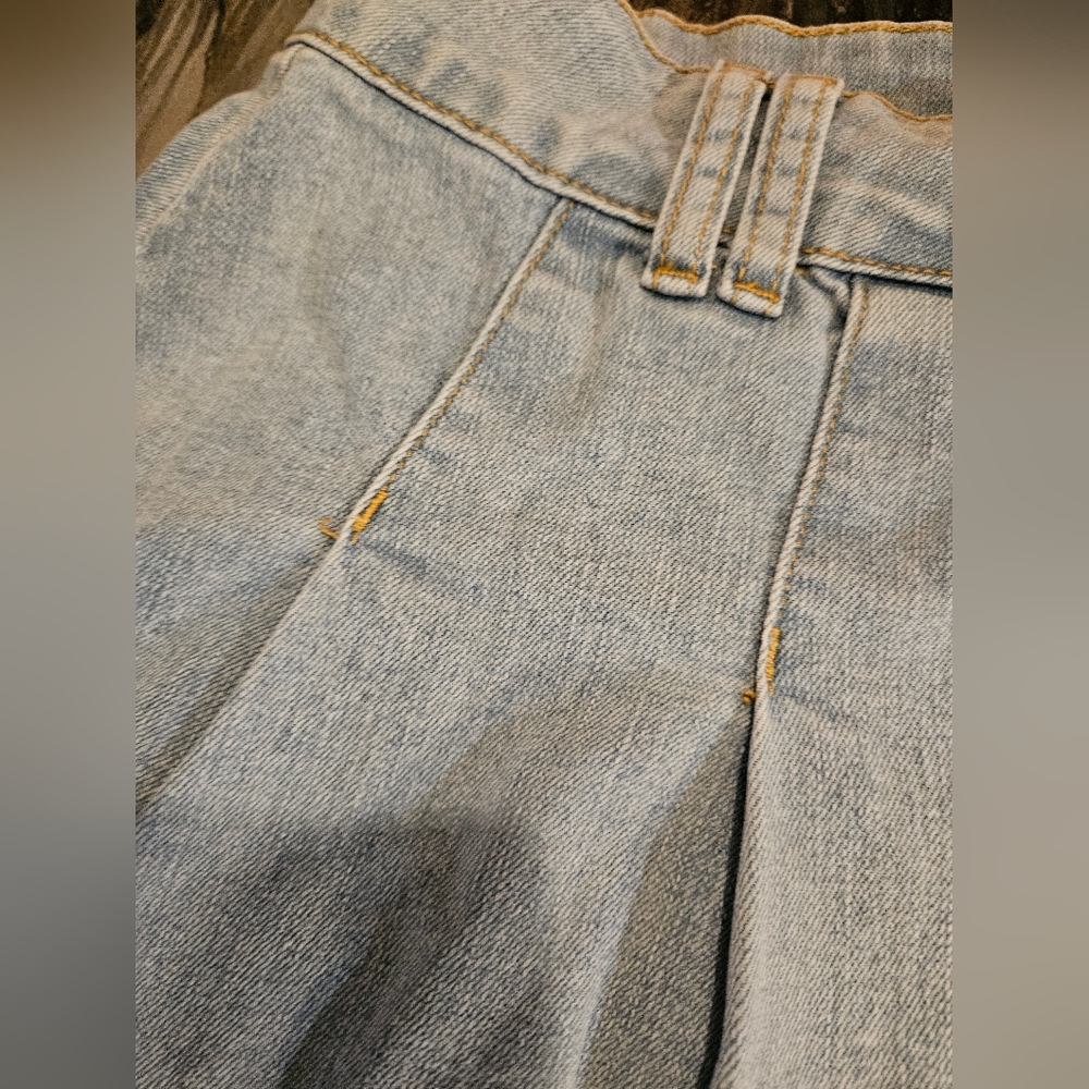 Windsor Light Wash Pleated Denim Mini Skirt - Small Petite - Picture 9 of 9